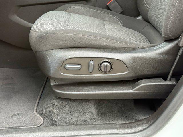 used 2023 Chevrolet Traverse car, priced at $29,999