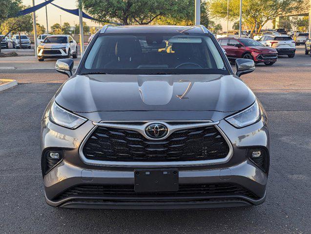 used 2021 Toyota Highlander car, priced at $28,999