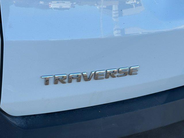 used 2022 Chevrolet Traverse car, priced at $17,999