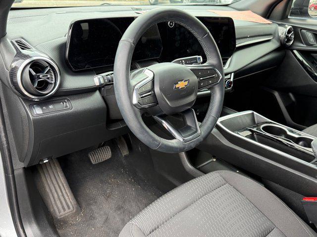 used 2025 Chevrolet Equinox car, priced at $23,999