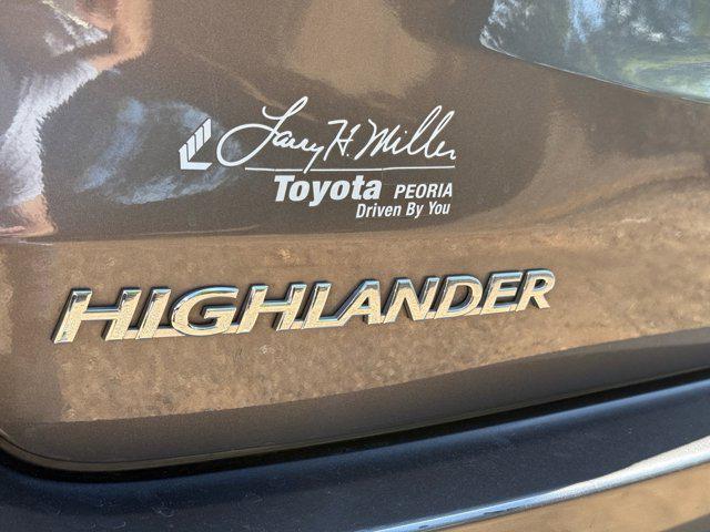used 2017 Toyota Highlander car, priced at $17,999
