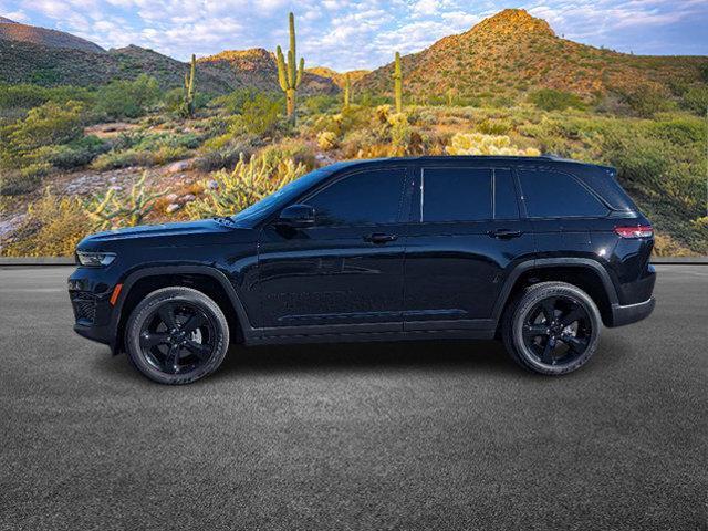 used 2024 Jeep Grand Cherokee car, priced at $33,999