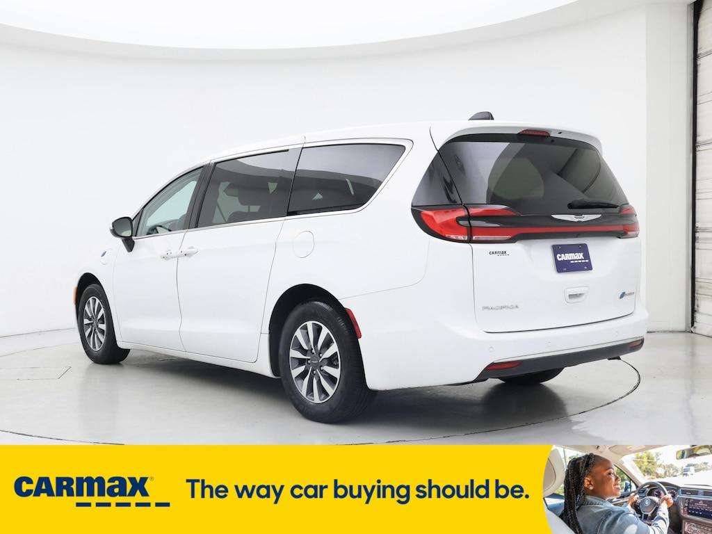 used 2023 Chrysler Pacifica Hybrid car, priced at $25,998