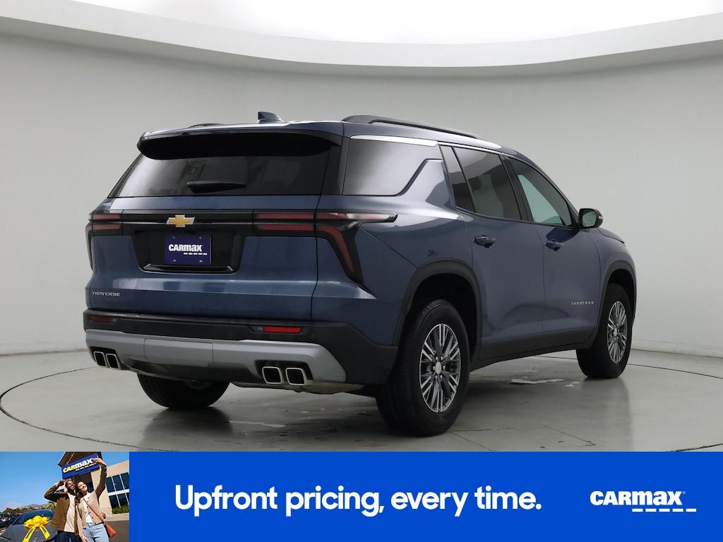 used 2025 Chevrolet Traverse car, priced at $38,998