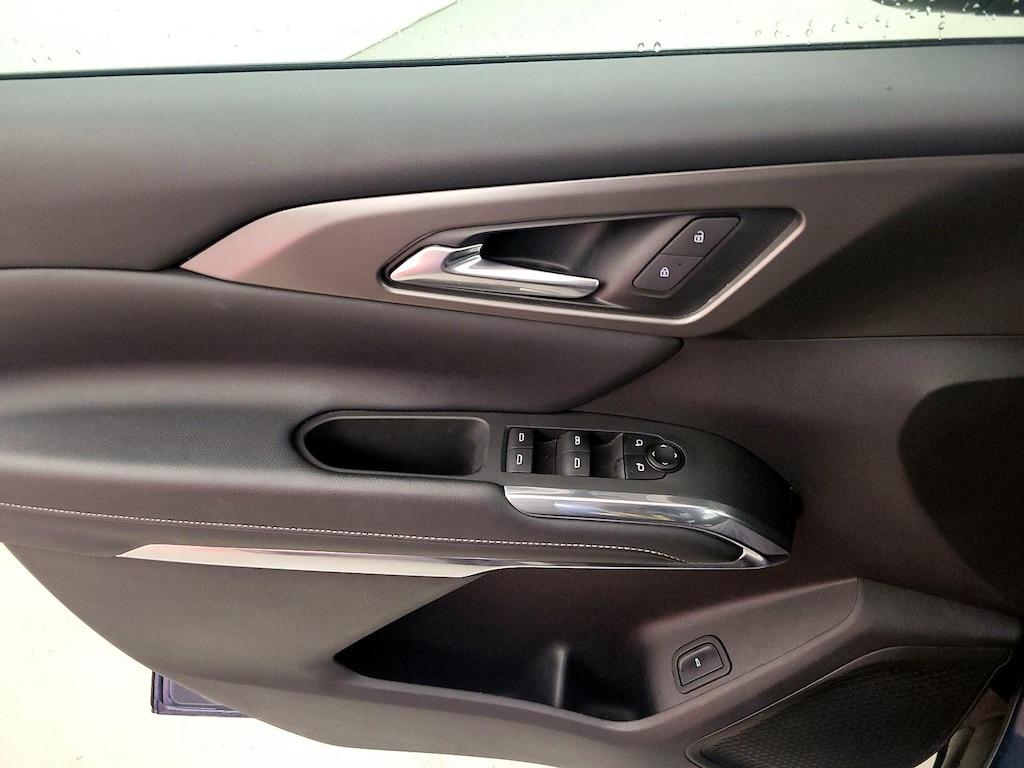 used 2025 Chevrolet Traverse car, priced at $38,998