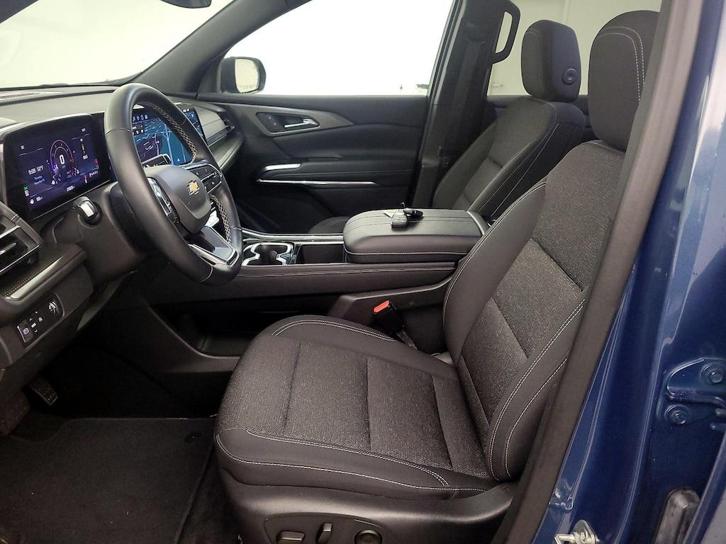 used 2025 Chevrolet Traverse car, priced at $38,998