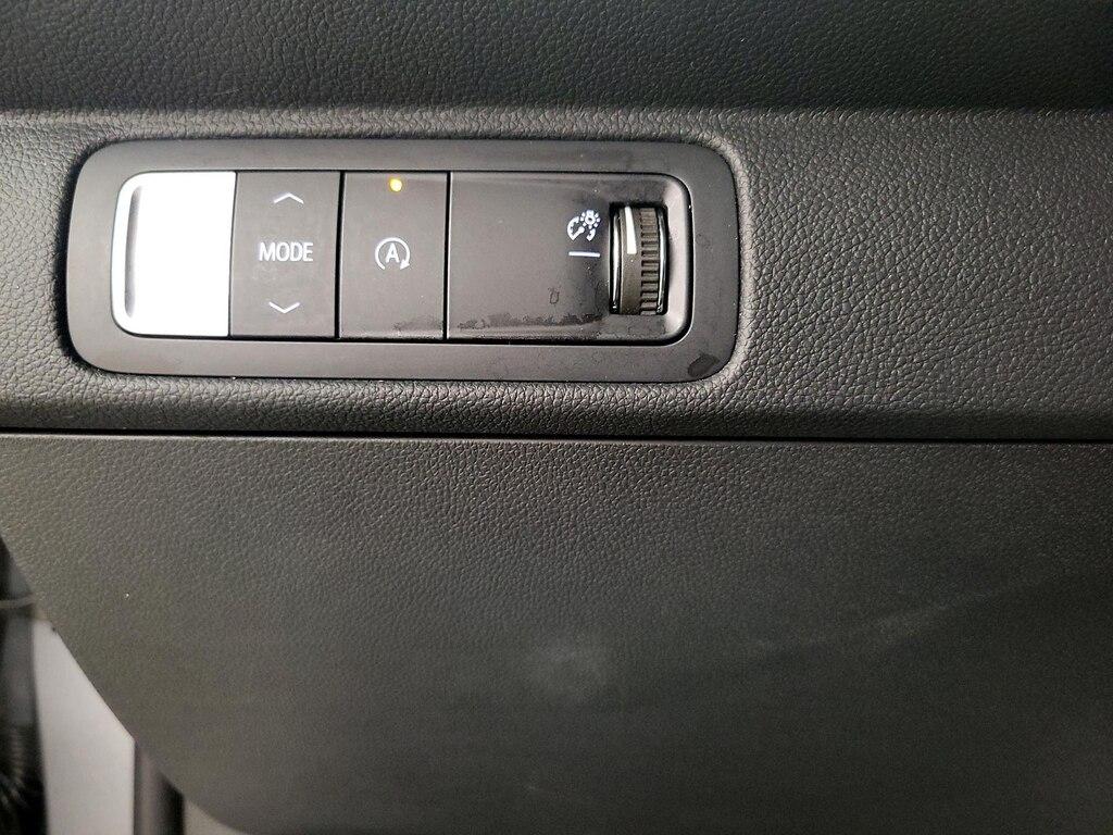 used 2025 Chevrolet Traverse car, priced at $38,998