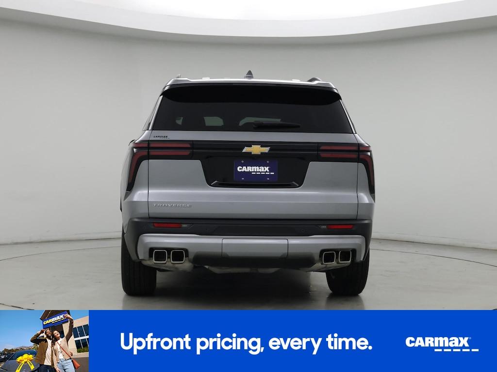 used 2025 Chevrolet Traverse car, priced at $39,998