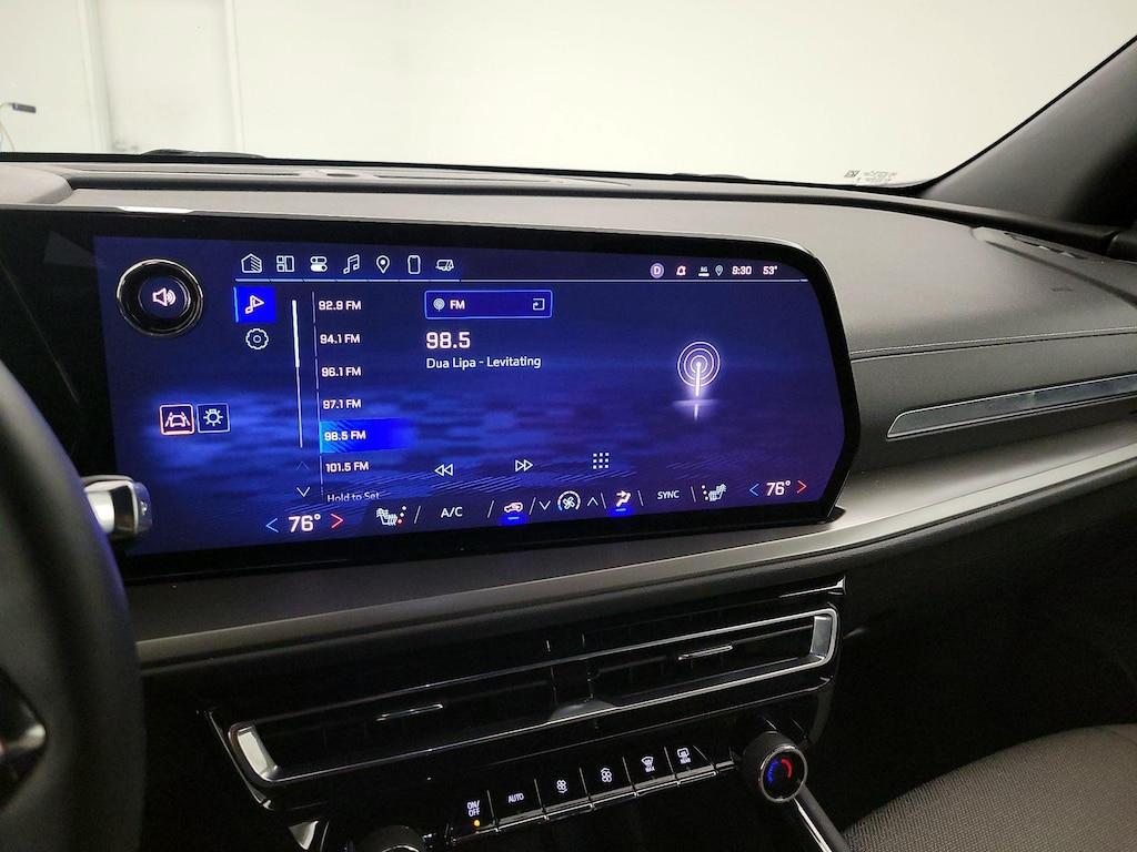 used 2025 Chevrolet Traverse car, priced at $39,998