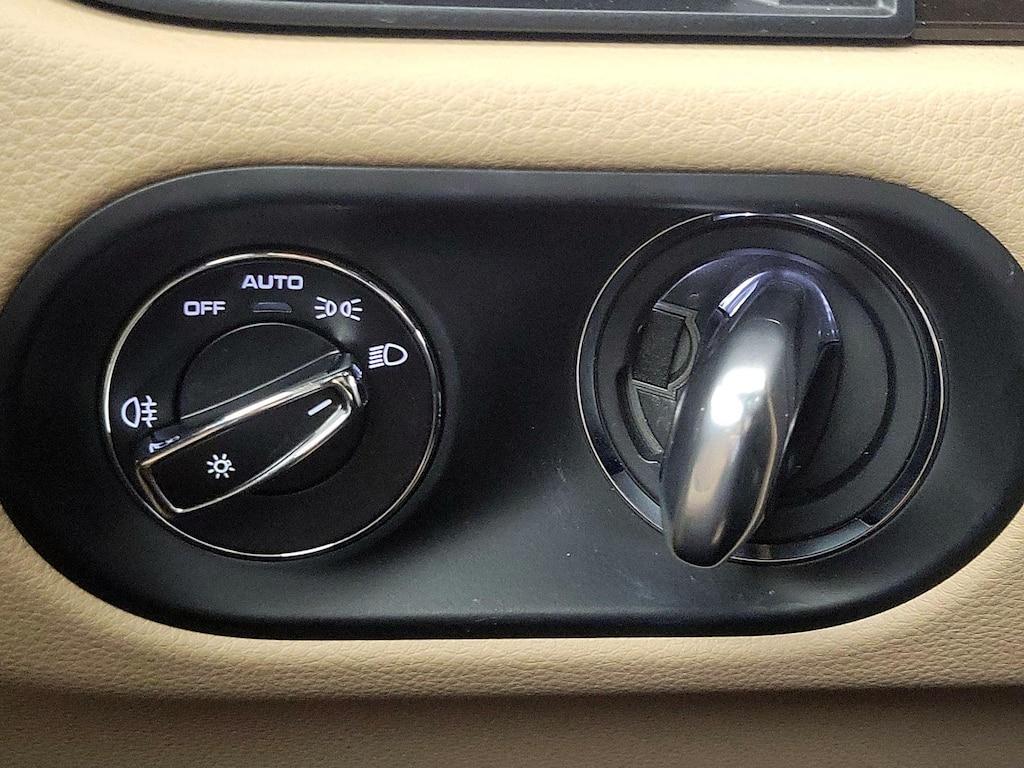 used 2022 Porsche Macan car, priced at $40,998