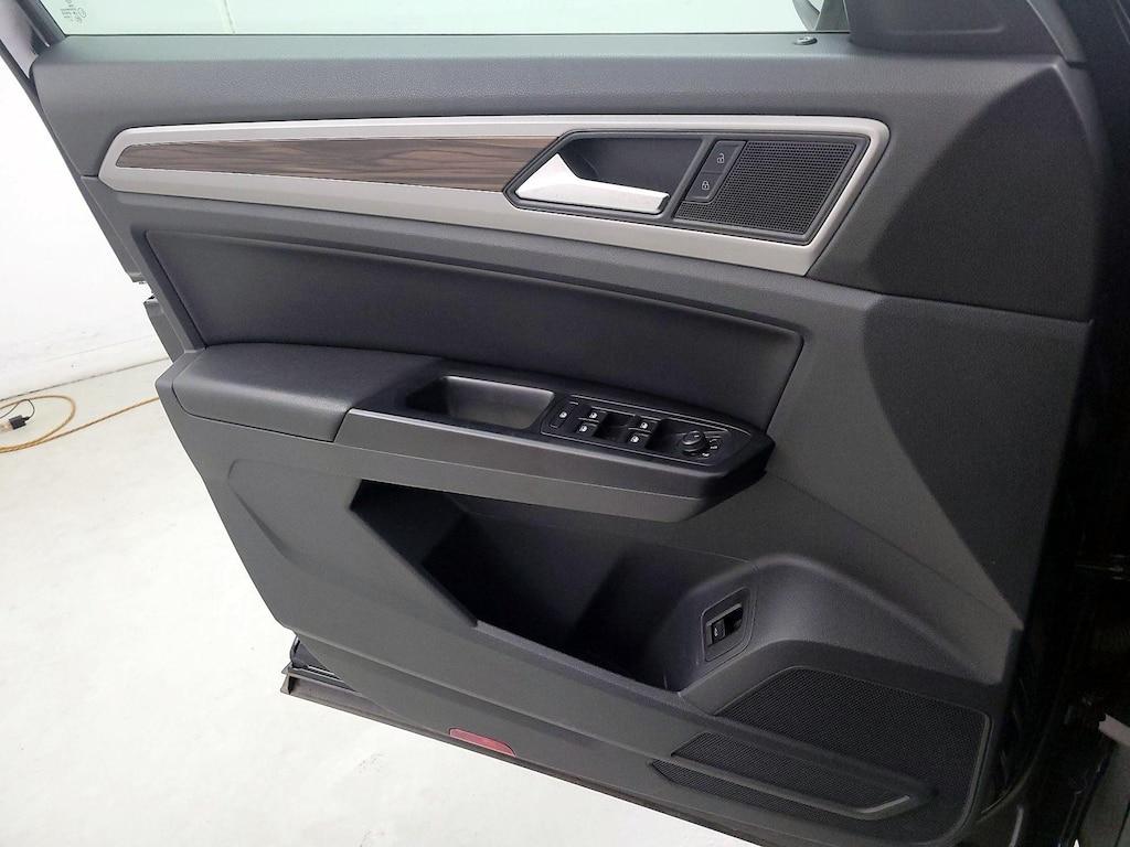 used 2021 Volkswagen Atlas car, priced at $29,998