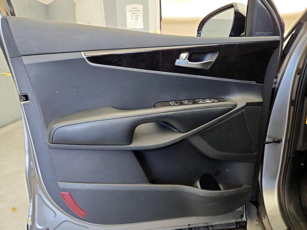 used 2018 Kia Sorento car, priced at $15,998