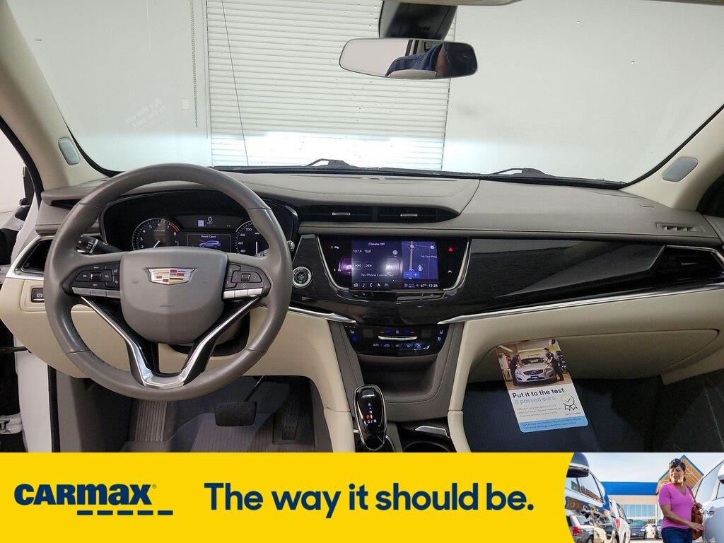 used 2022 Cadillac XT6 car, priced at $40,998