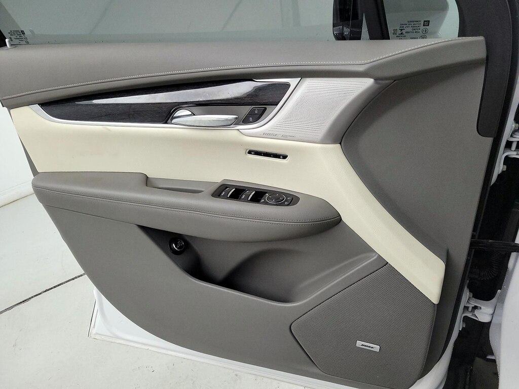 used 2022 Cadillac XT6 car, priced at $40,998