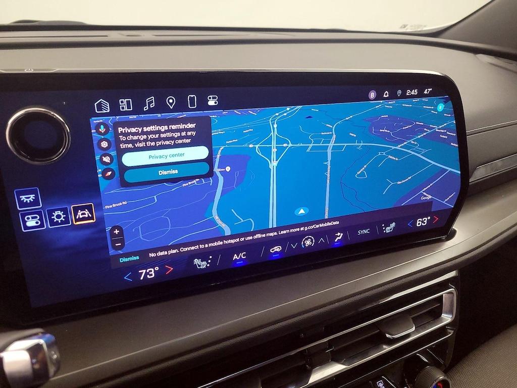 used 2025 Chevrolet Traverse car, priced at $39,998