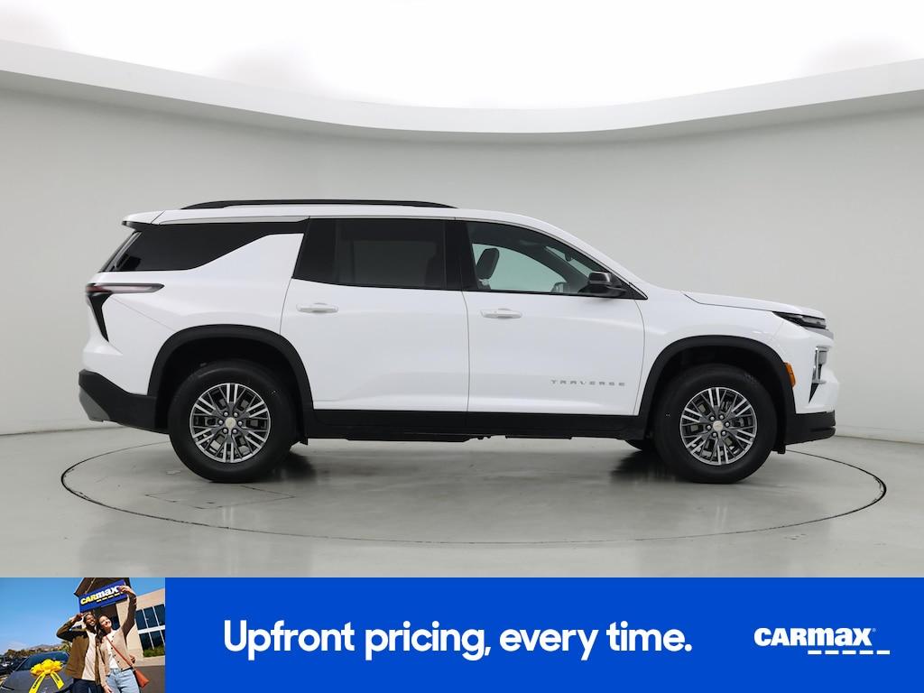 used 2025 Chevrolet Traverse car, priced at $39,998