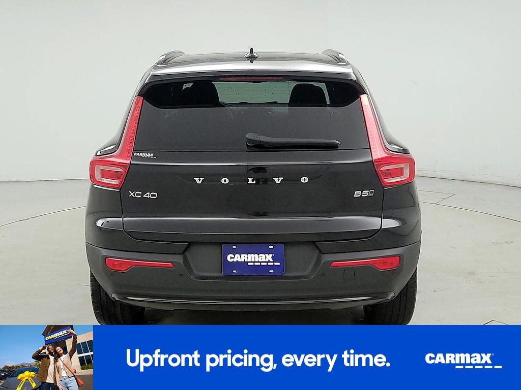 used 2023 Volvo XC40 car, priced at $30,998