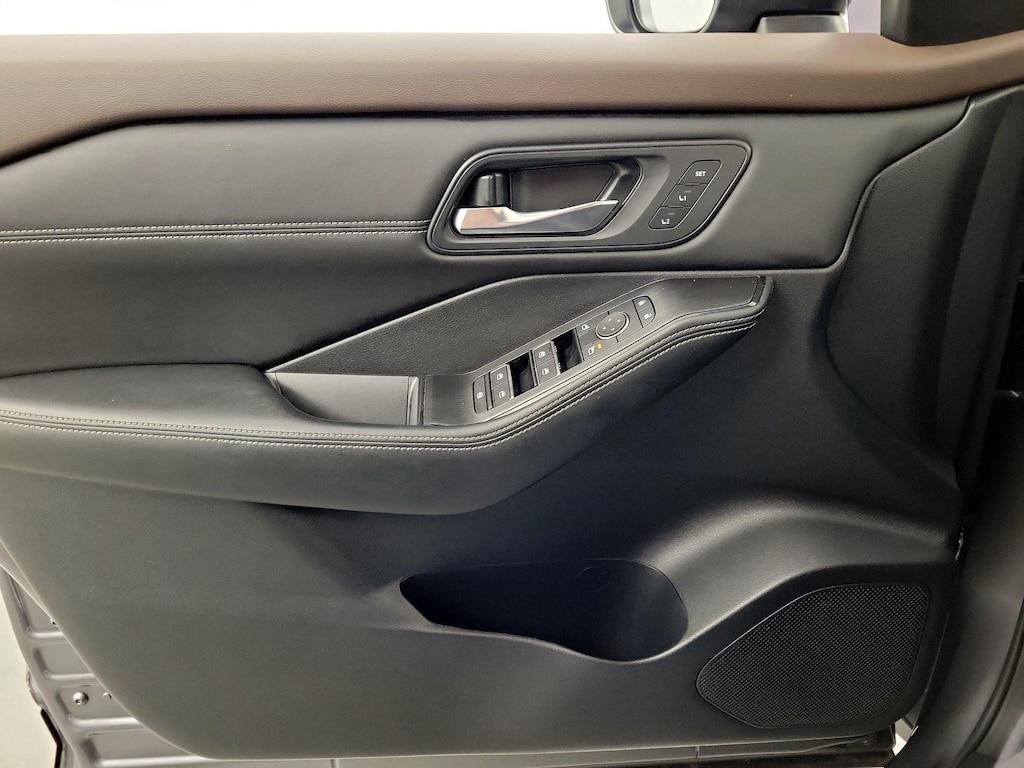 used 2023 Nissan Rogue car, priced at $27,998