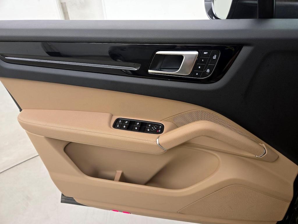 used 2023 Porsche Cayenne car, priced at $62,998
