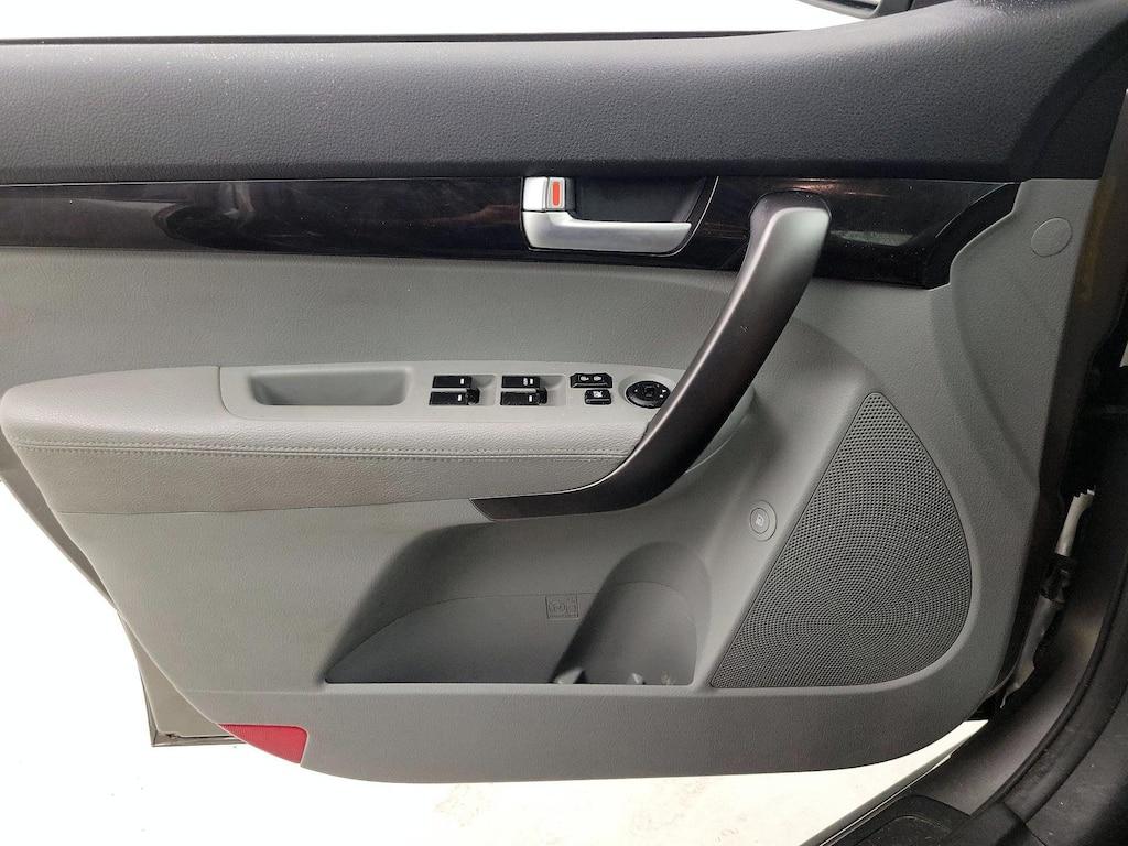 used 2015 Kia Sorento car, priced at $12,998