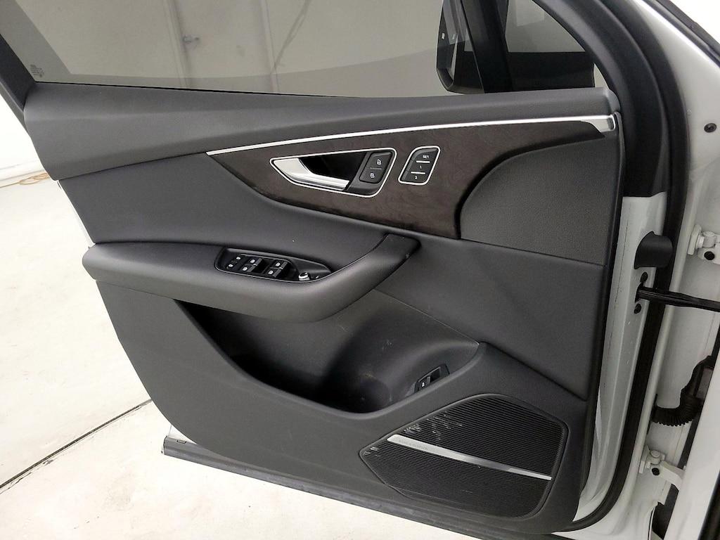 used 2022 Audi Q7 car, priced at $39,998