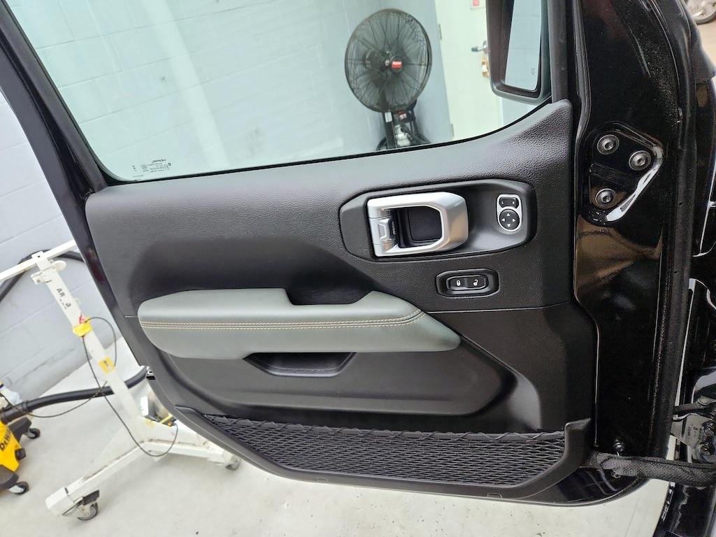 used 2024 Jeep Gladiator car, priced at $44,998