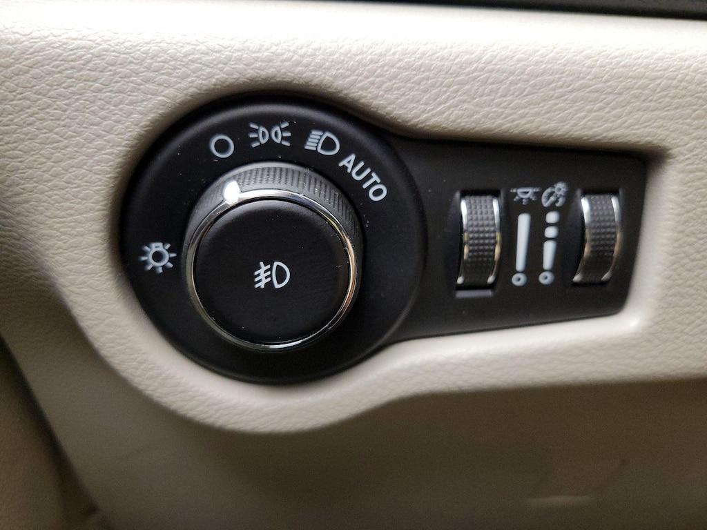 used 2022 Chrysler Pacifica car, priced at $34,998