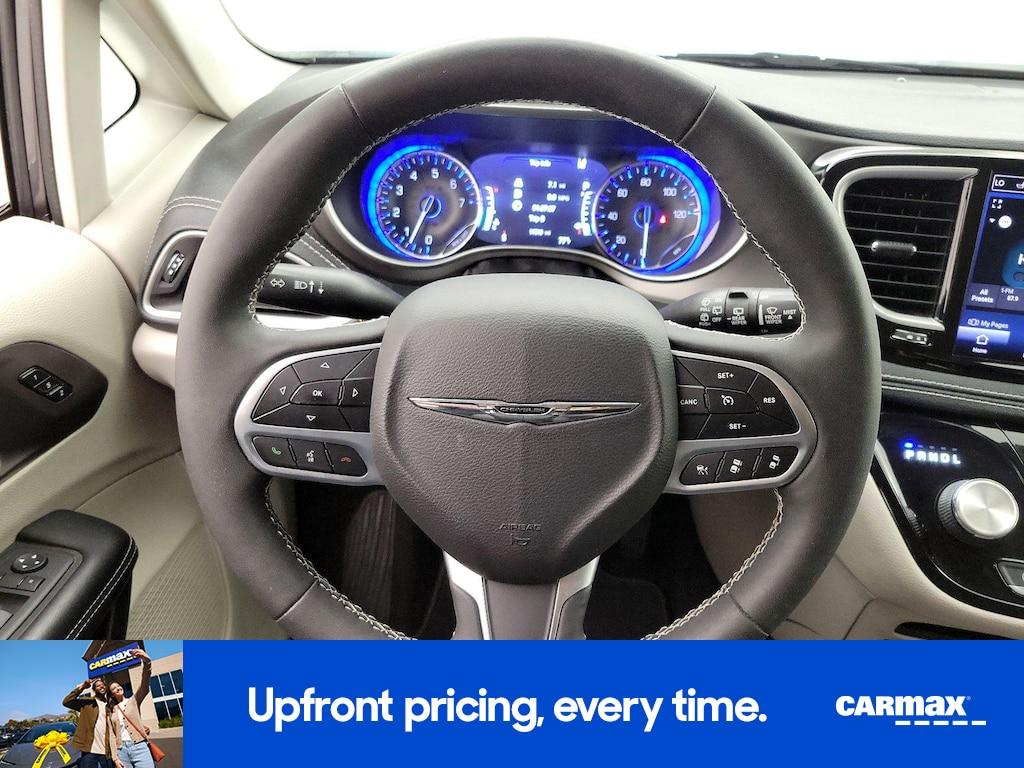 used 2022 Chrysler Pacifica car, priced at $34,998