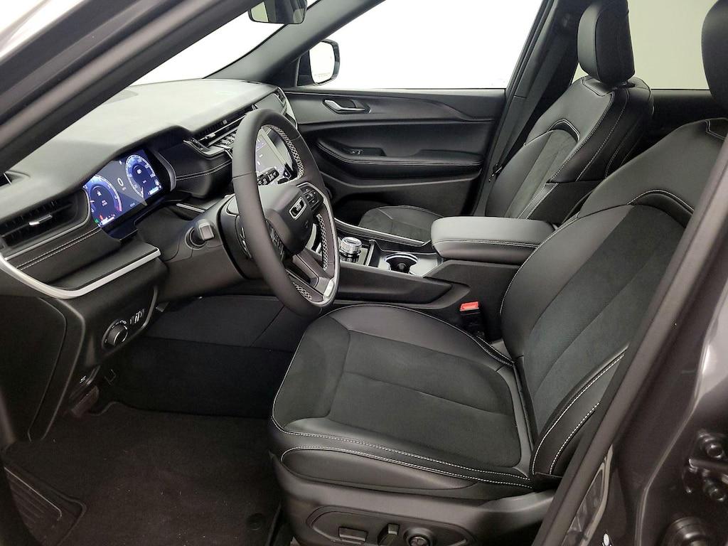used 2025 Jeep Grand Cherokee car, priced at $42,998