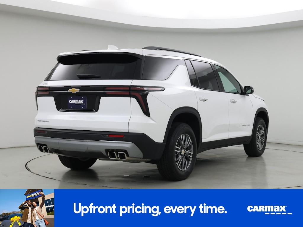 used 2025 Chevrolet Traverse car, priced at $38,998