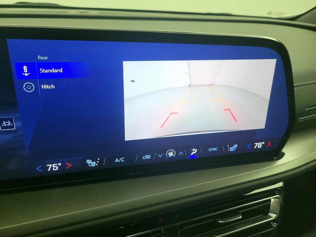 used 2025 Chevrolet Traverse car, priced at $38,998