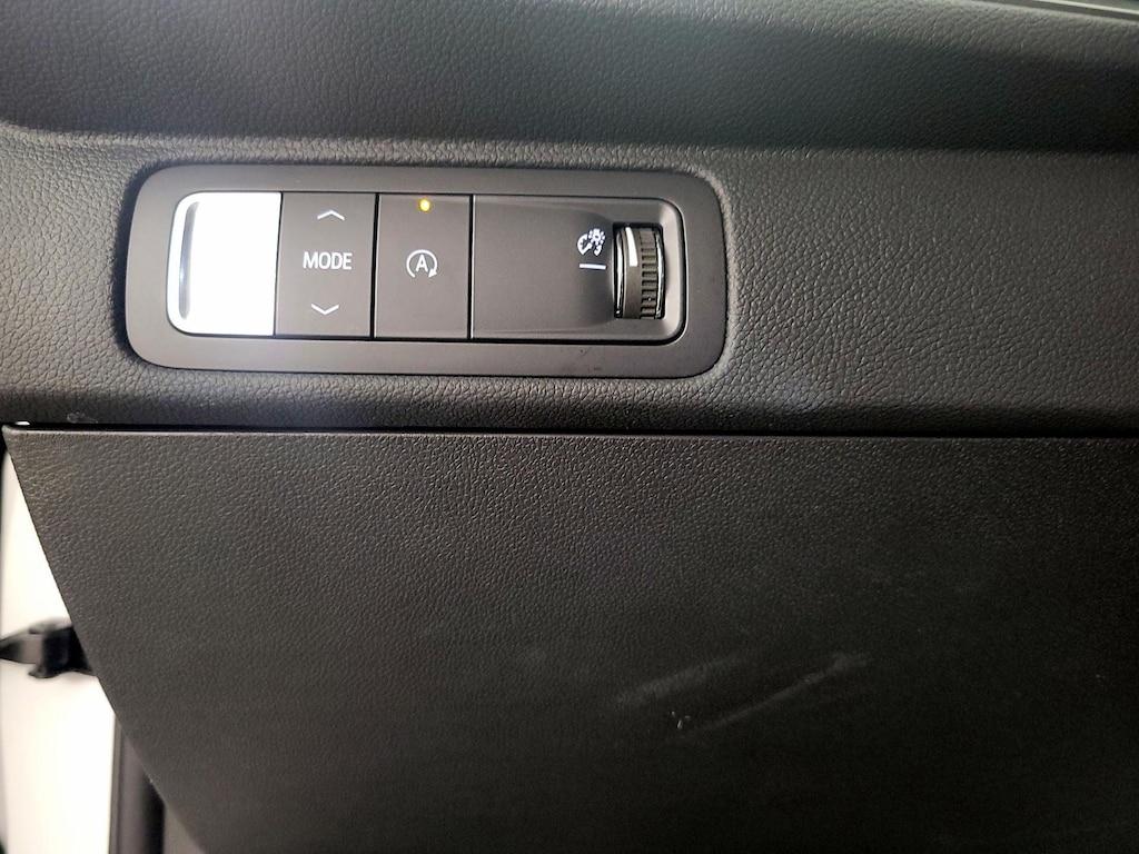 used 2025 Chevrolet Traverse car, priced at $38,998