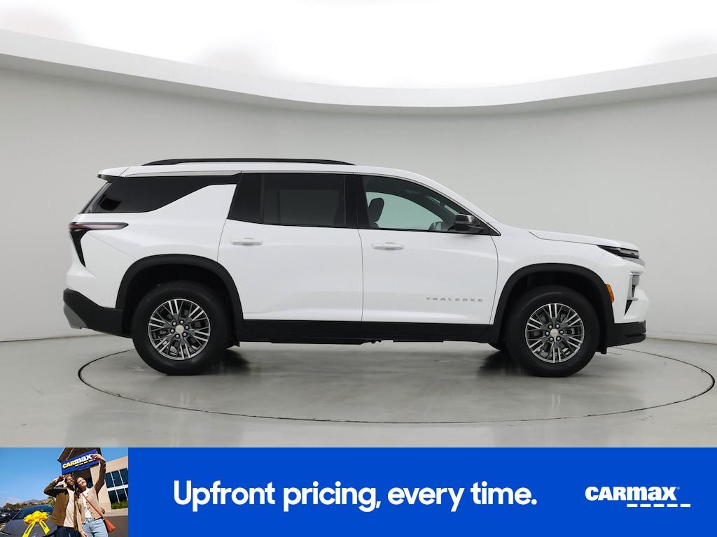 used 2025 Chevrolet Traverse car, priced at $38,998
