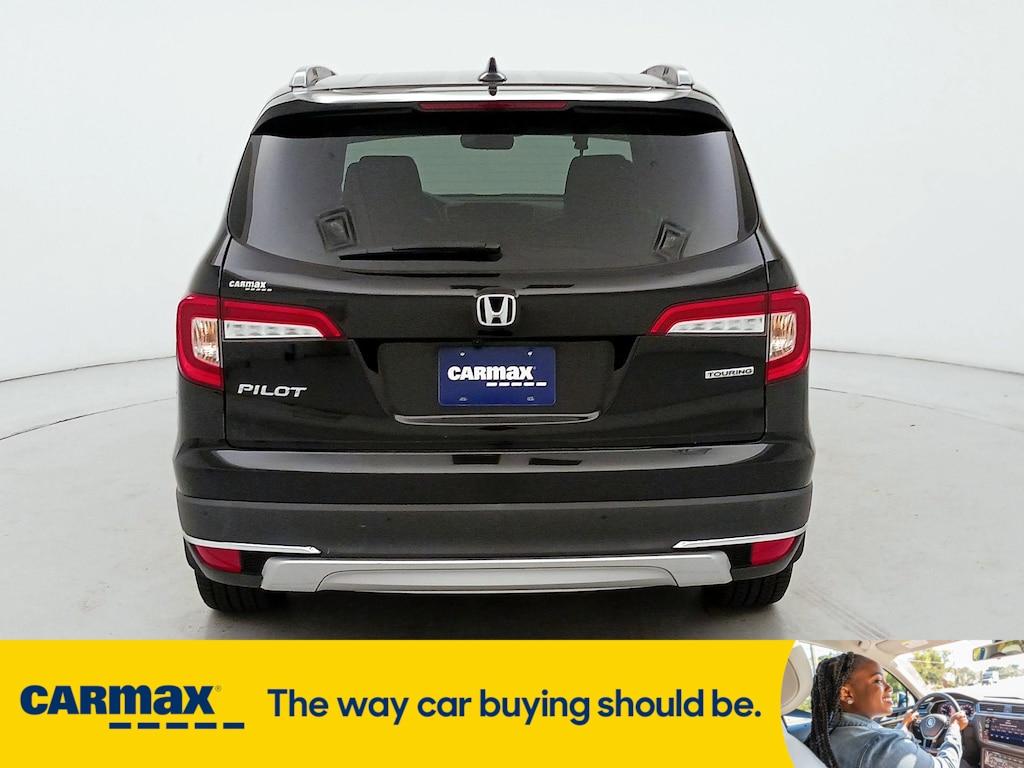 used 2022 Honda Pilot car, priced at $32,998