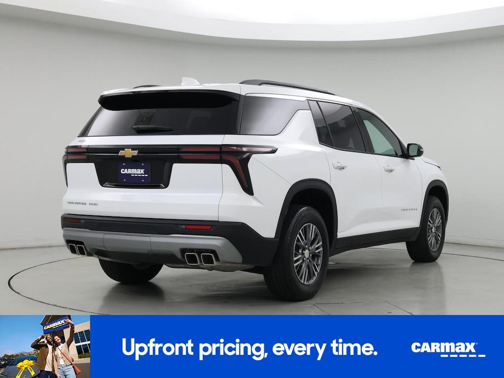 used 2025 Chevrolet Traverse car, priced at $39,998