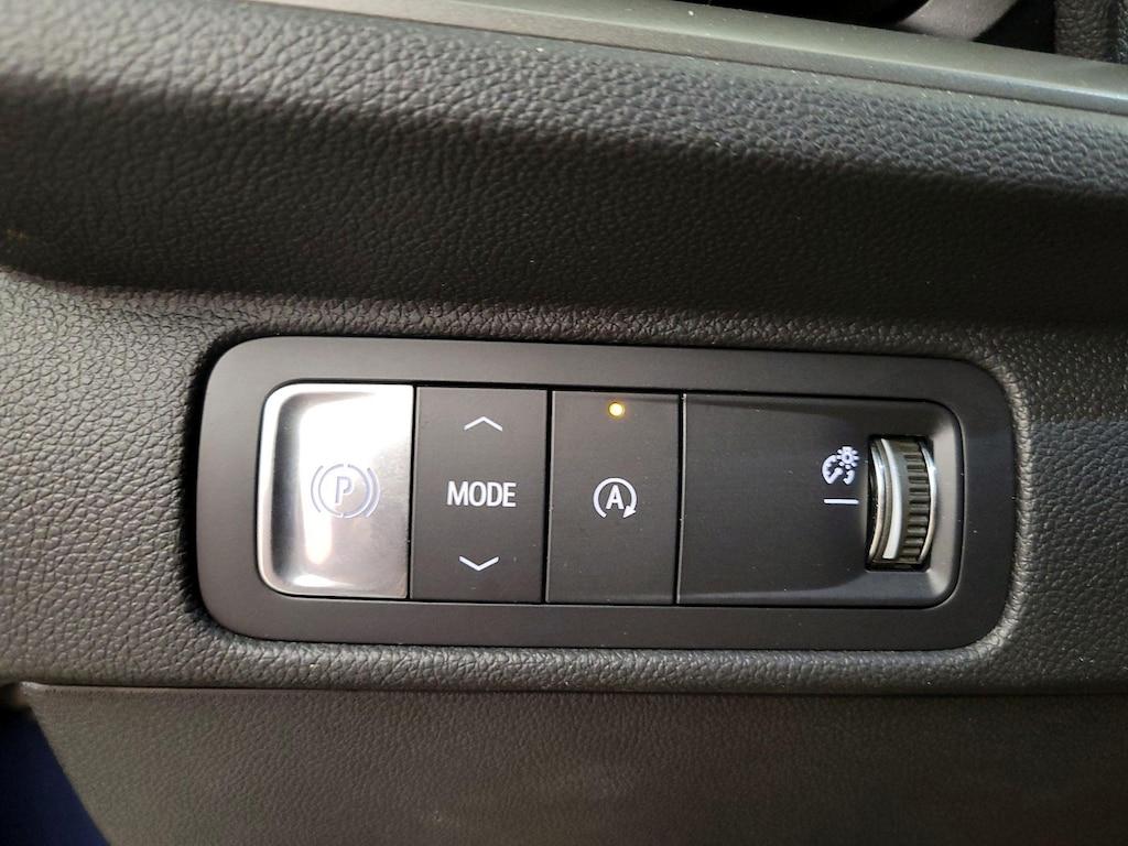 used 2025 Chevrolet Traverse car, priced at $38,998