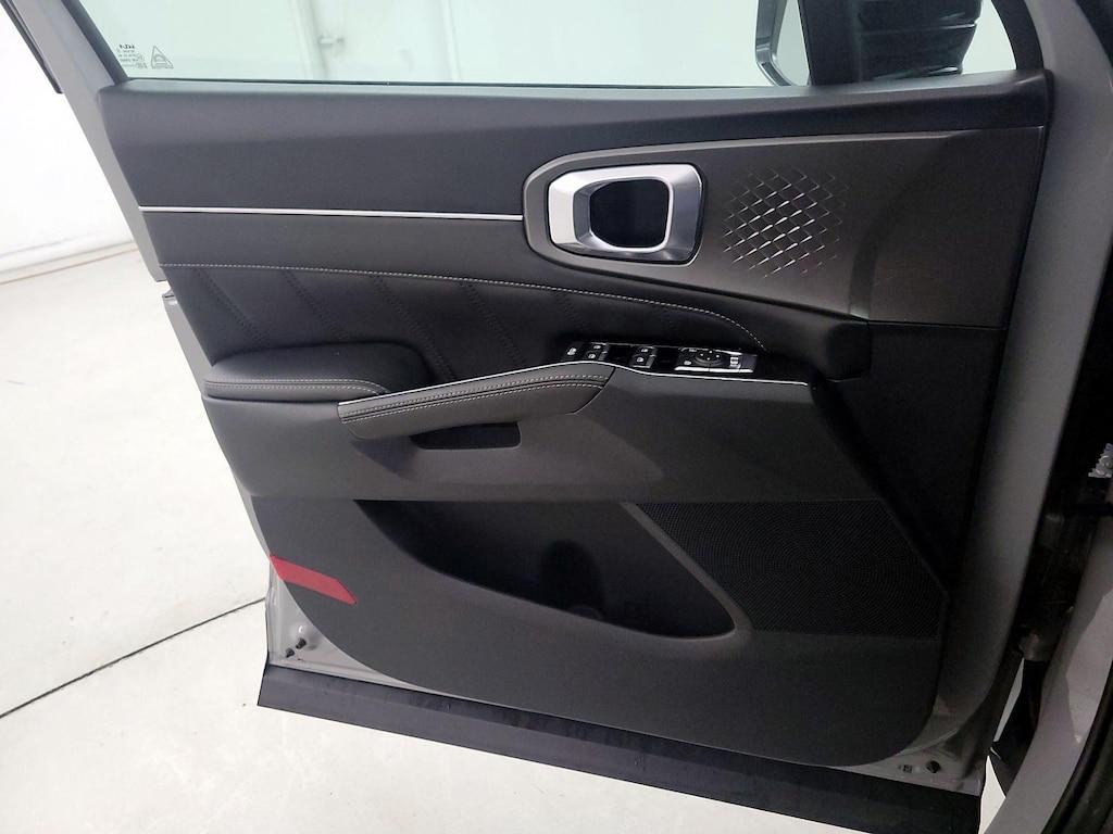 used 2023 Kia Sorento car, priced at $31,998