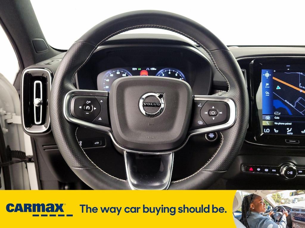 used 2021 Volvo XC40 car, priced at $24,998
