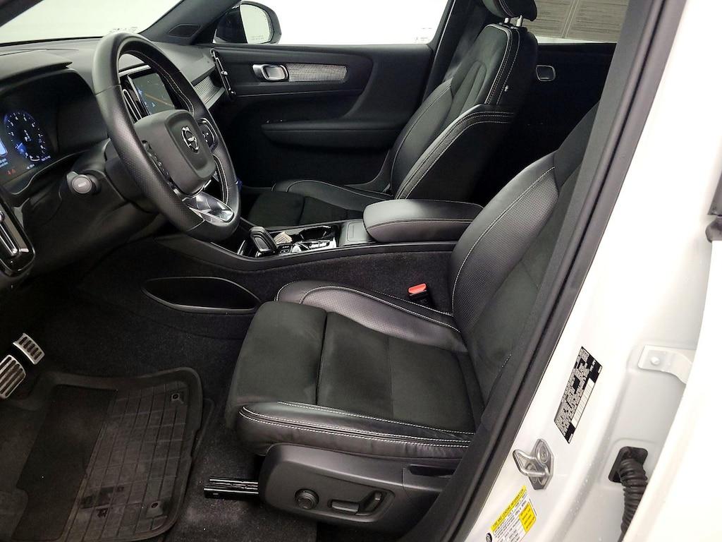 used 2021 Volvo XC40 car, priced at $24,998