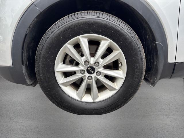 used 2019 Kia Sorento car, priced at $13,871
