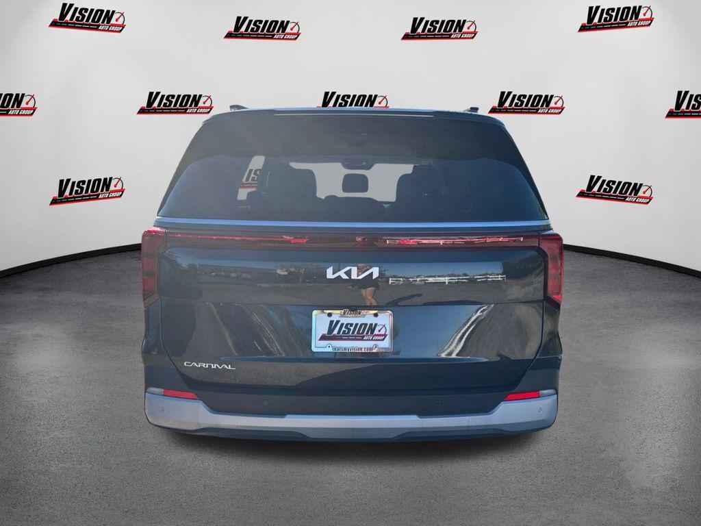 new 2025 Kia Carnival car, priced at $40,360