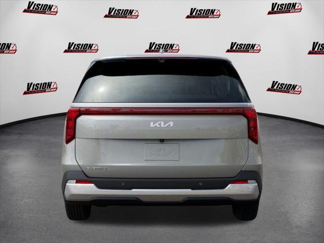 new 2025 Kia Carnival car, priced at $42,495