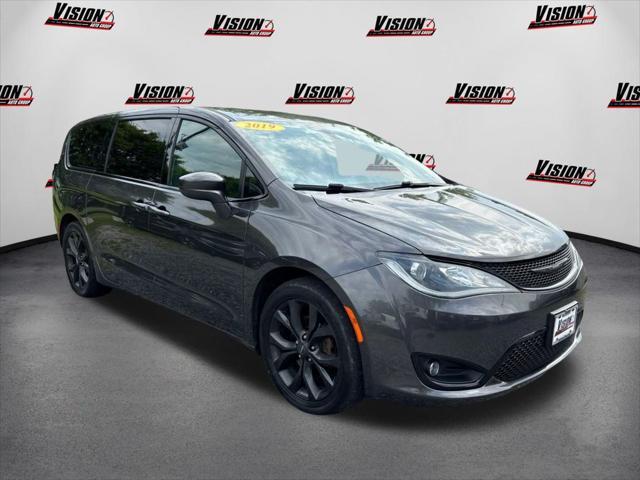 used 2019 Chrysler Pacifica car, priced at $16,593