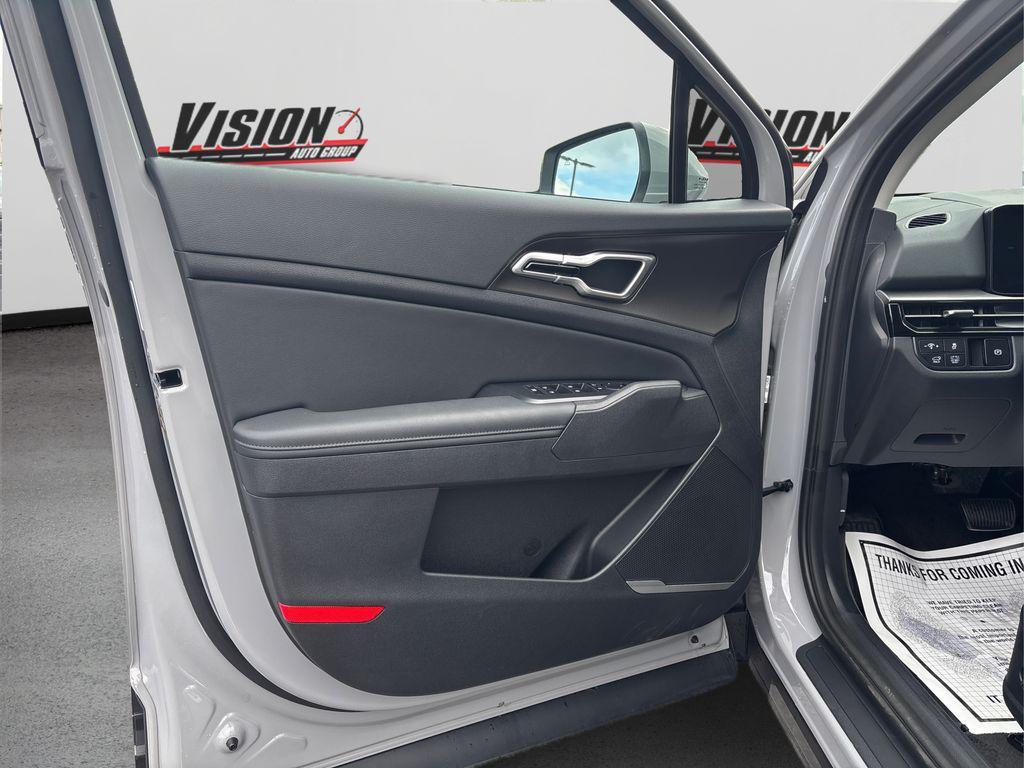 new 2026 Kia Sportage Hybrid car, priced at $35,660