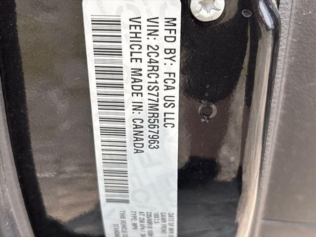 used 2021 Chrysler Pacifica Hybrid car, priced at $30,423