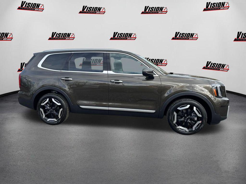 new 2025 Kia Telluride car, priced at $42,620