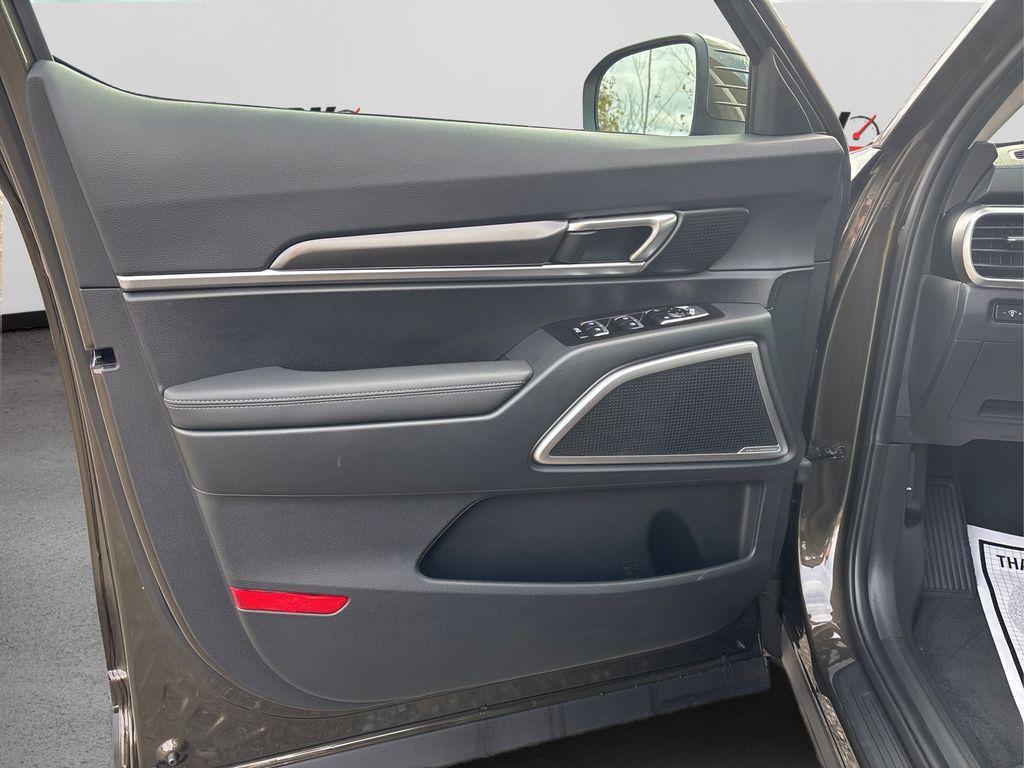 new 2025 Kia Telluride car, priced at $42,620