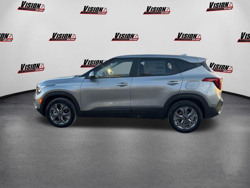 new 2025 Kia Seltos car, priced at $25,235