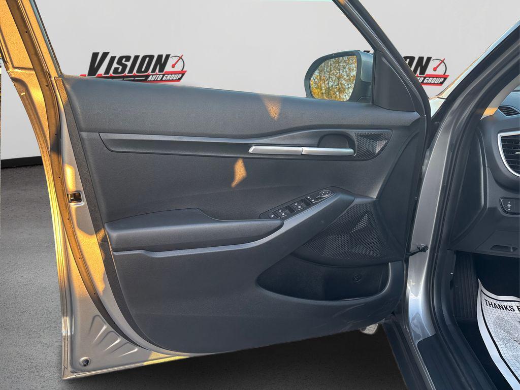 new 2025 Kia Seltos car, priced at $25,235