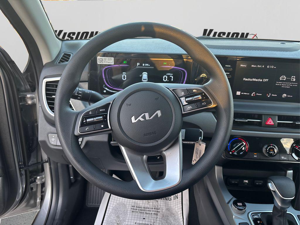 new 2025 Kia Seltos car, priced at $25,235